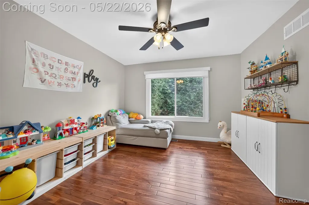 1427 Trailside Boulevard Wixom City MI 48393