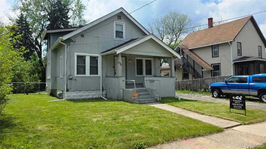 196 Beach Street Pontiac City MI 48342