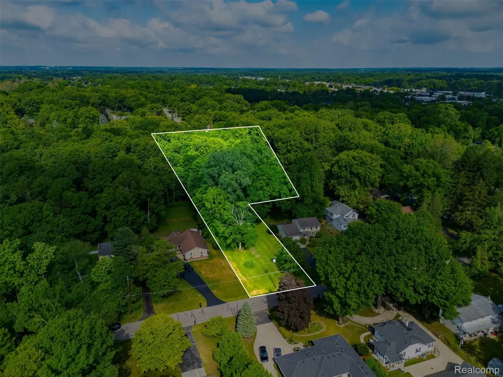 20099 Purlingbrook Street Livonia City MI 48152