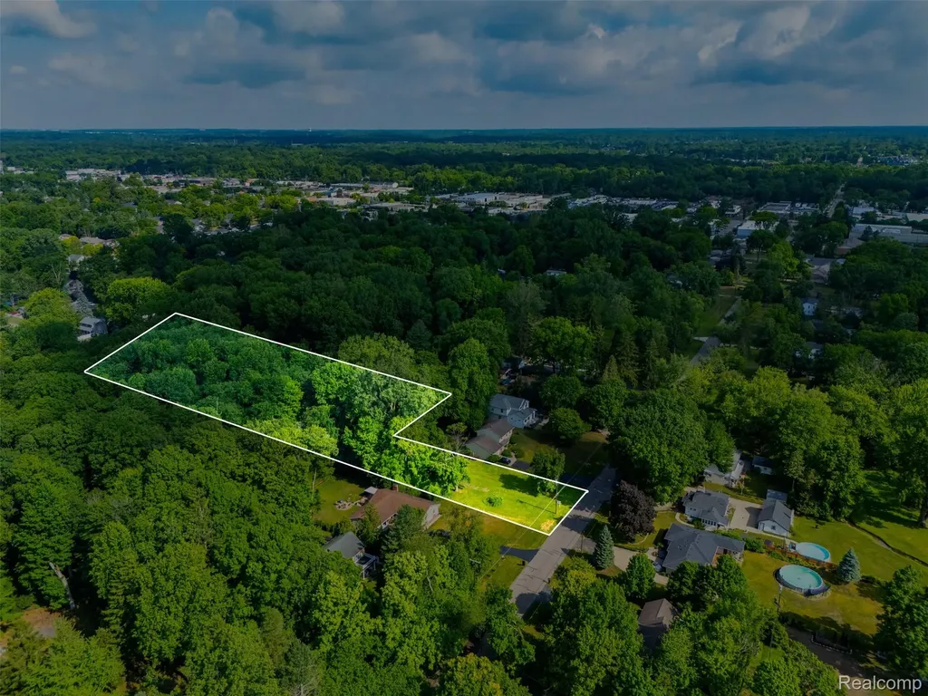 20099 Purlingbrook Street Livonia City MI 48152
