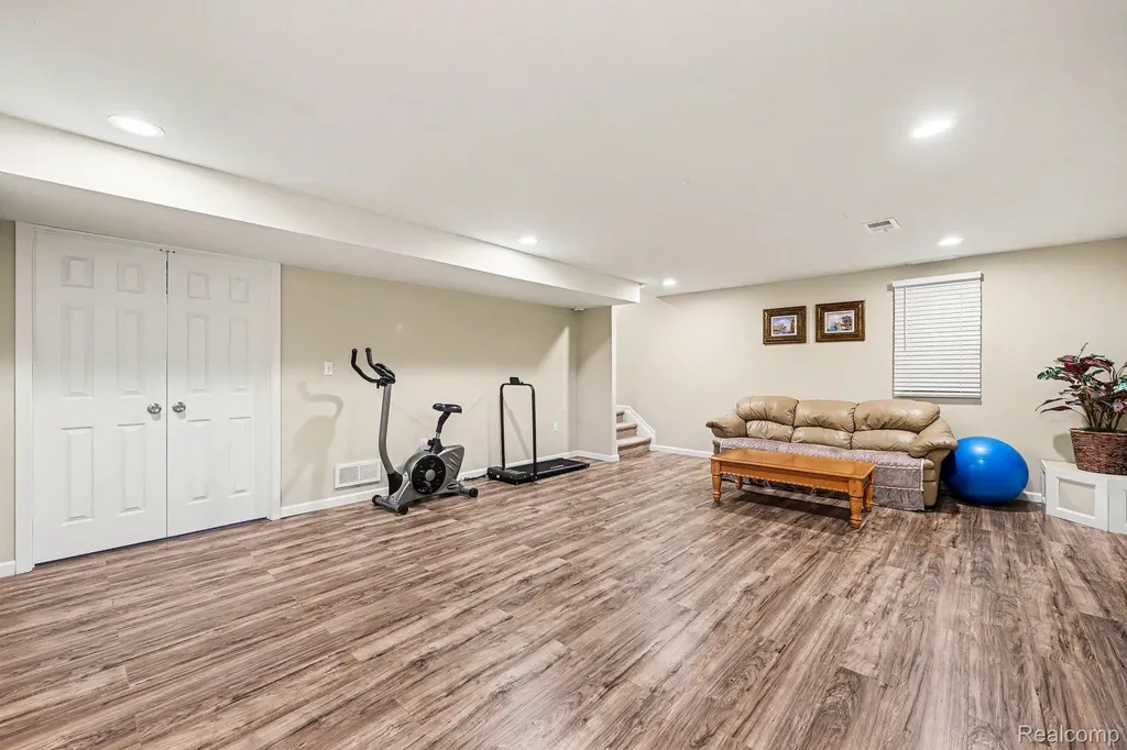 51133 Federal Boulevard Canton Charter Township MI 48188
