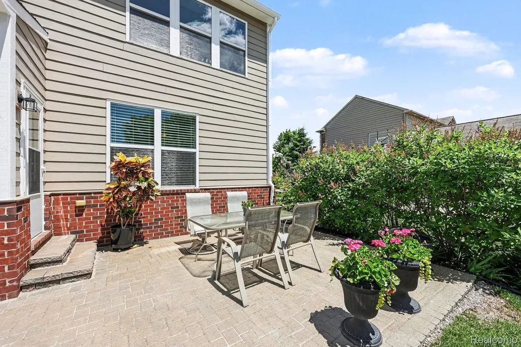 51133 Federal Boulevard Canton Charter Township MI 48188
