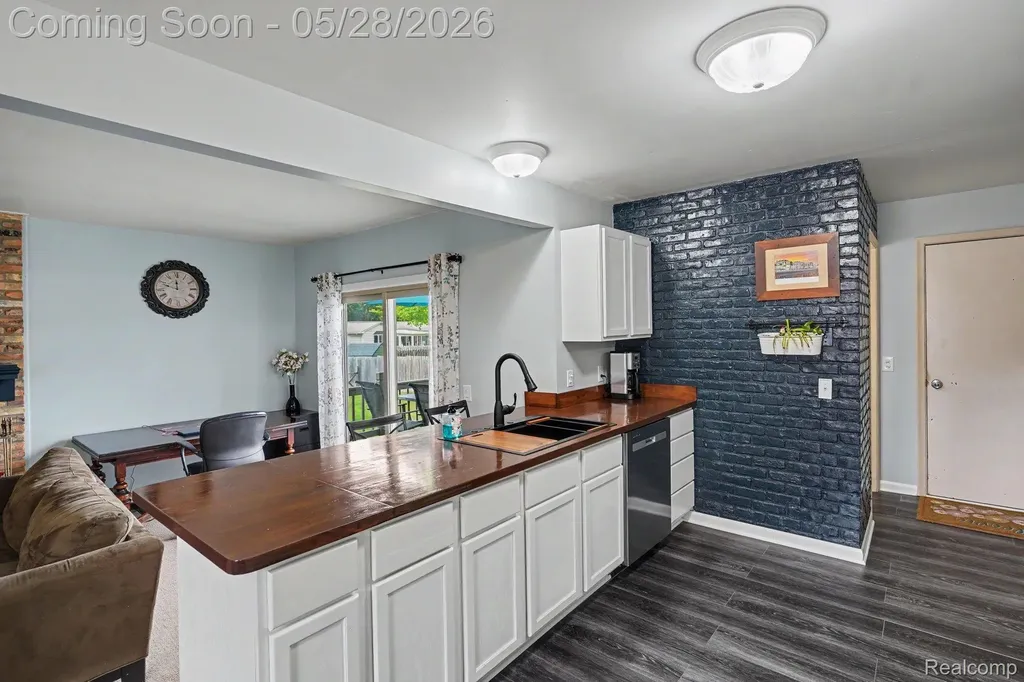 5506 Old Franklin Road Grand Blanc Charter Township MI 48439