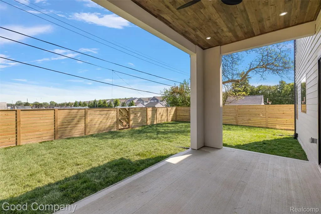1228 W Windemere Avenue Royal Oak City MI 48073