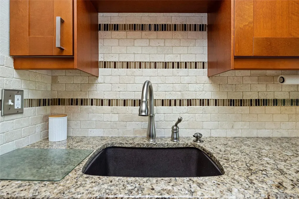 42683 Savoy Court Northville Township MI 48167