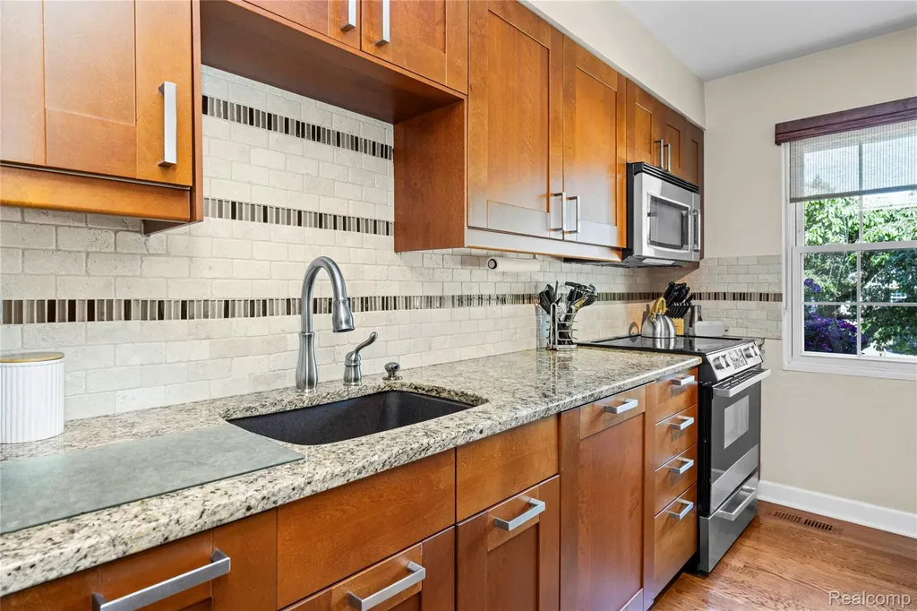 42683 Savoy Court Northville Township MI 48167