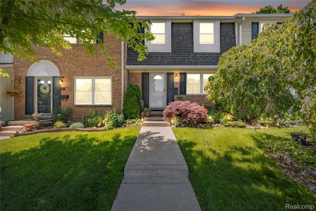 42683 Savoy Court Northville Township MI 48167