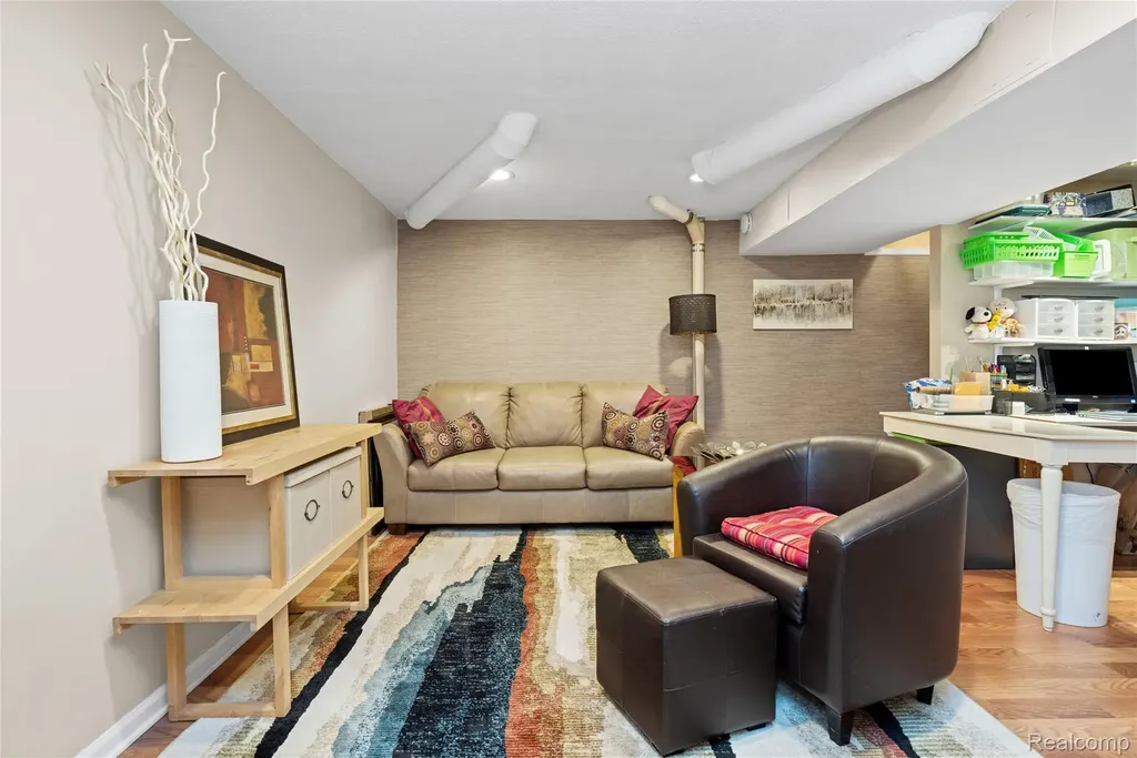 42683 Savoy Court Northville Township MI 48167