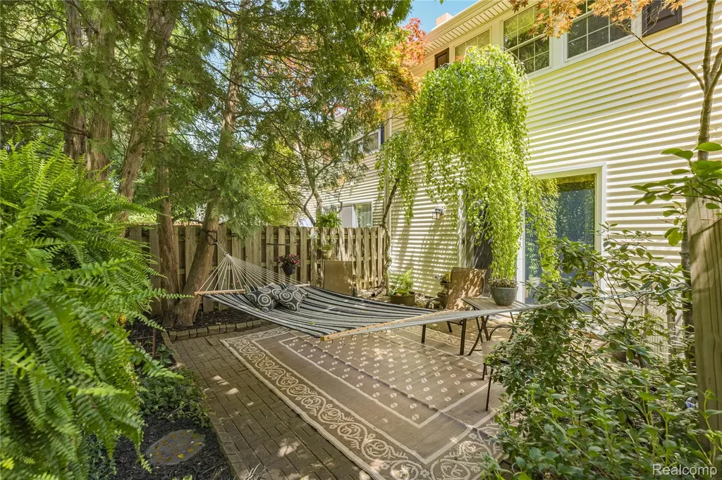 42683 Savoy Court Northville Township MI 48167