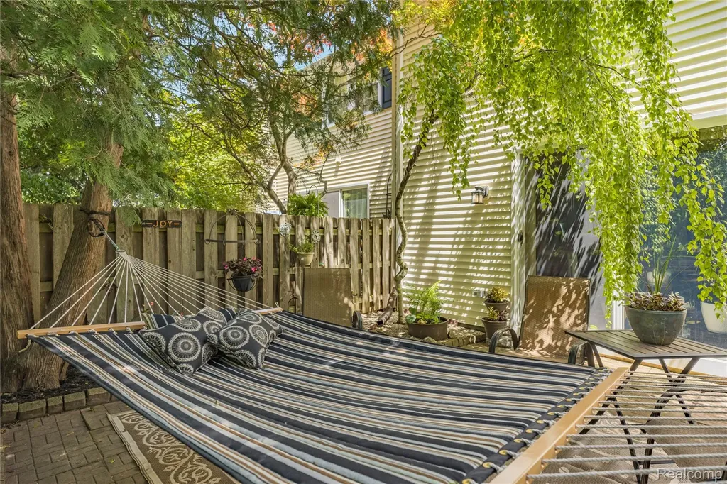 42683 Savoy Court Northville Township MI 48167