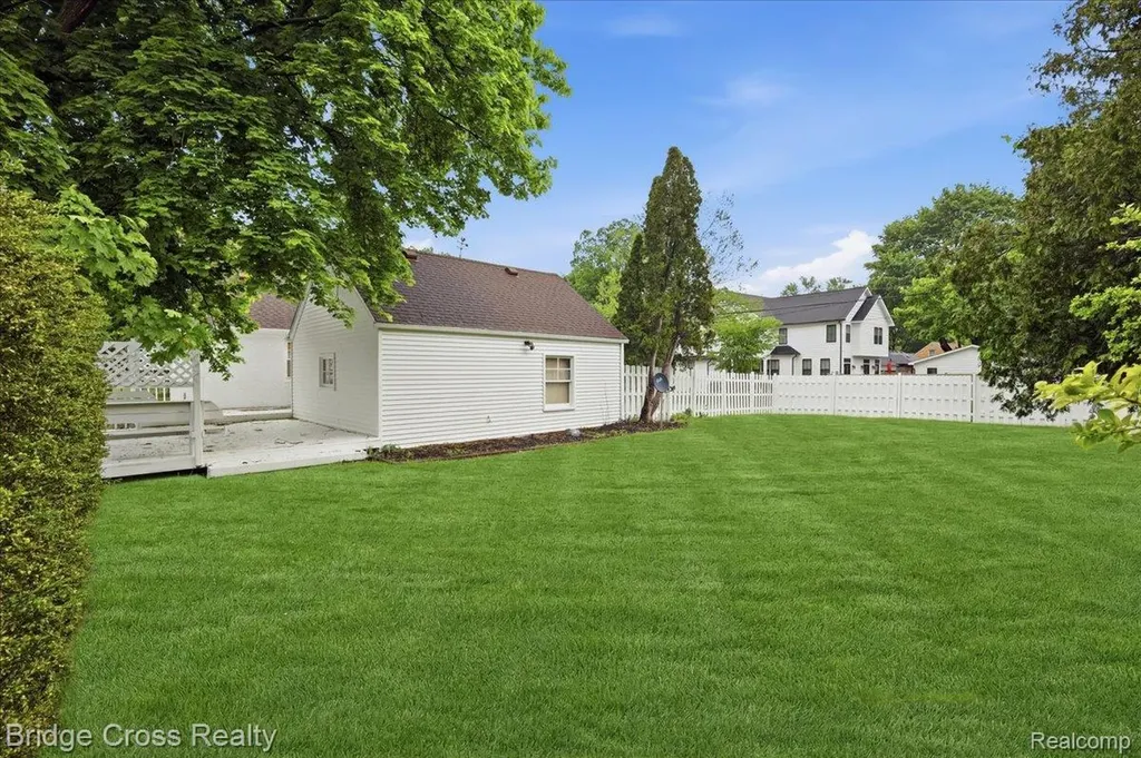 1790 Humphrey Avenue Birmingham City MI 48009
