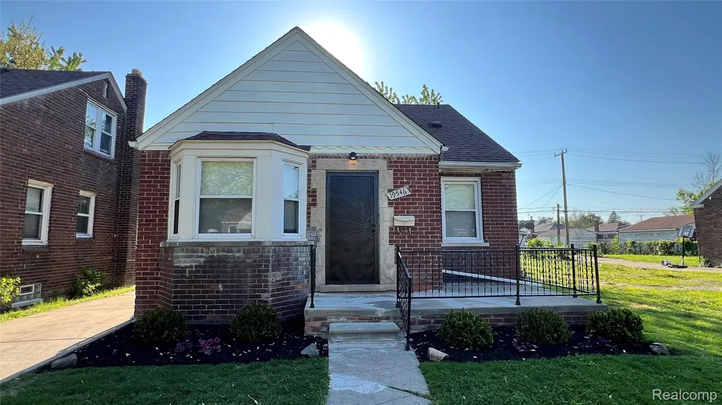 19546 Fairport Street Detroit City MI 48205