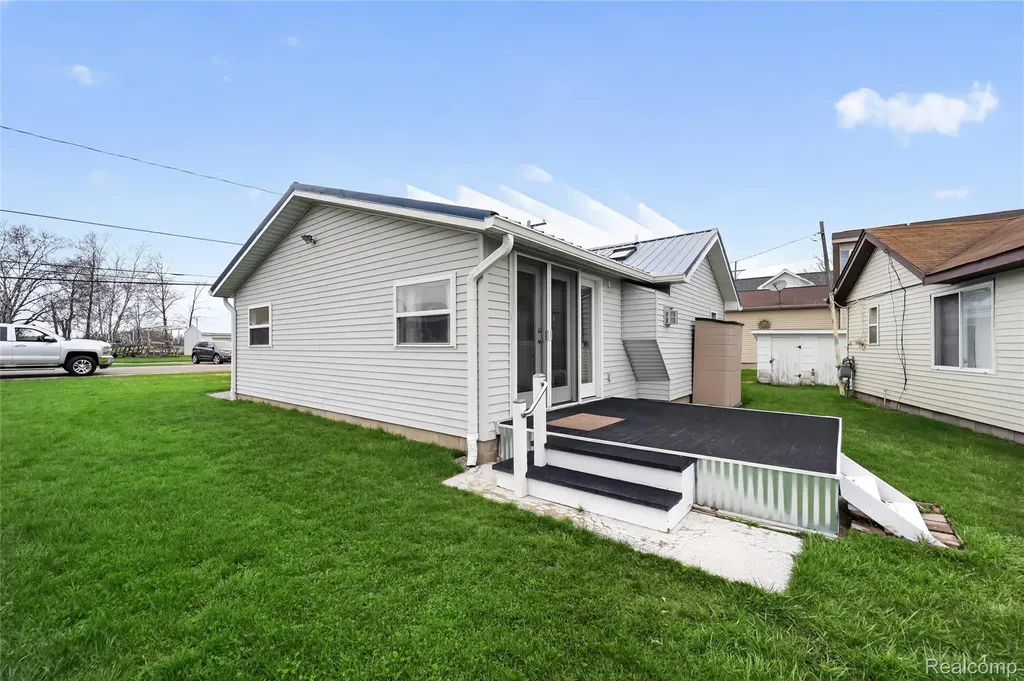 12508 West Shore Drive Roscommon Township MI 48629