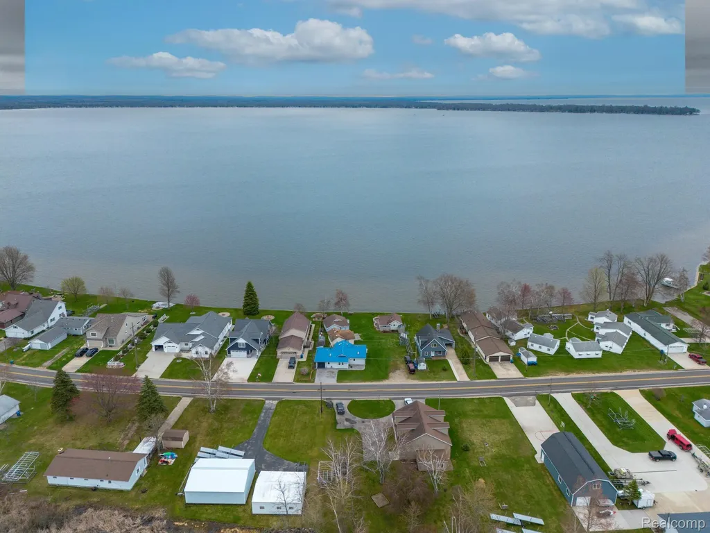 12508 West Shore Drive Roscommon Township MI 48629