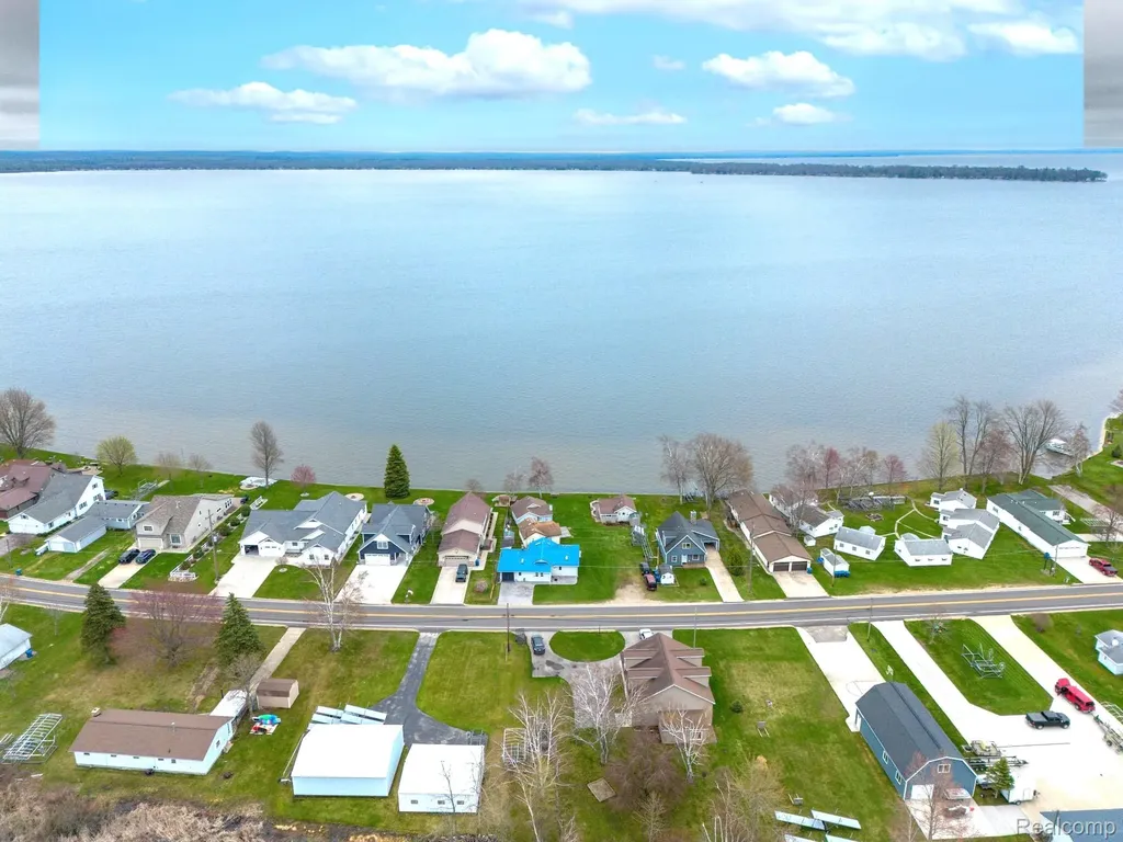 12508 West Shore Drive Roscommon Township MI 48629