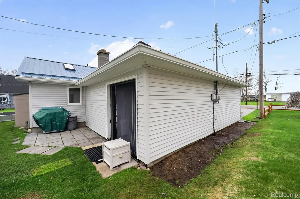 12508 West Shore Drive Roscommon Township MI 48629
