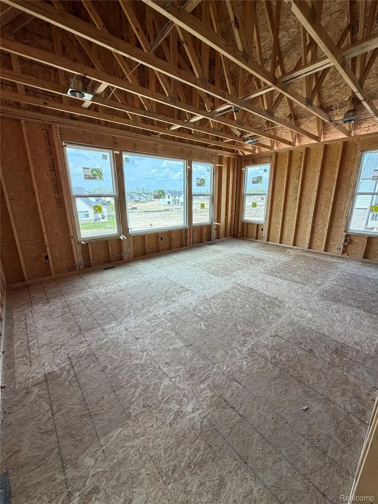 2471 Parkshore Drive Commerce Charter Township MI 48382