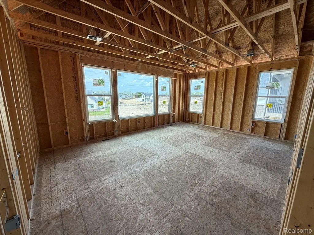 2471 Parkshore Drive Commerce Charter Township MI 48382