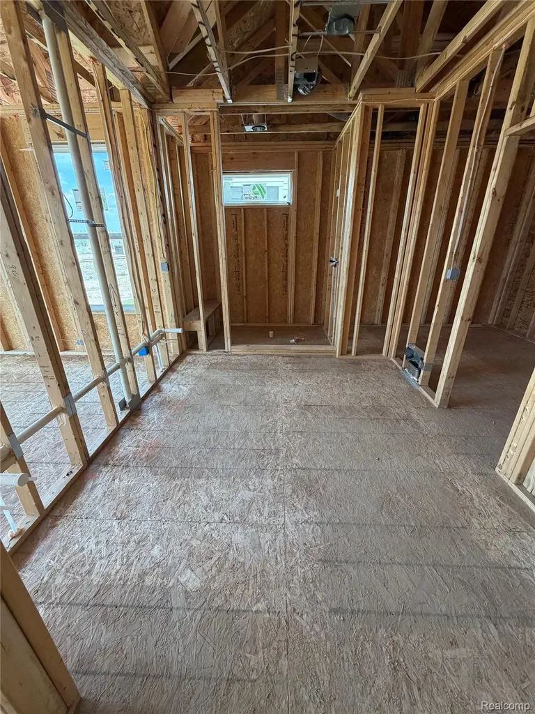 2471 Parkshore Drive Commerce Charter Township MI 48382