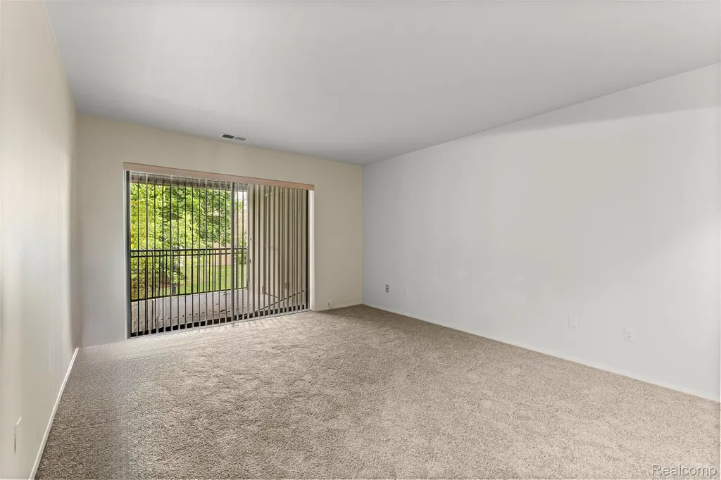 18403 University Park Drive Livonia City MI 48152