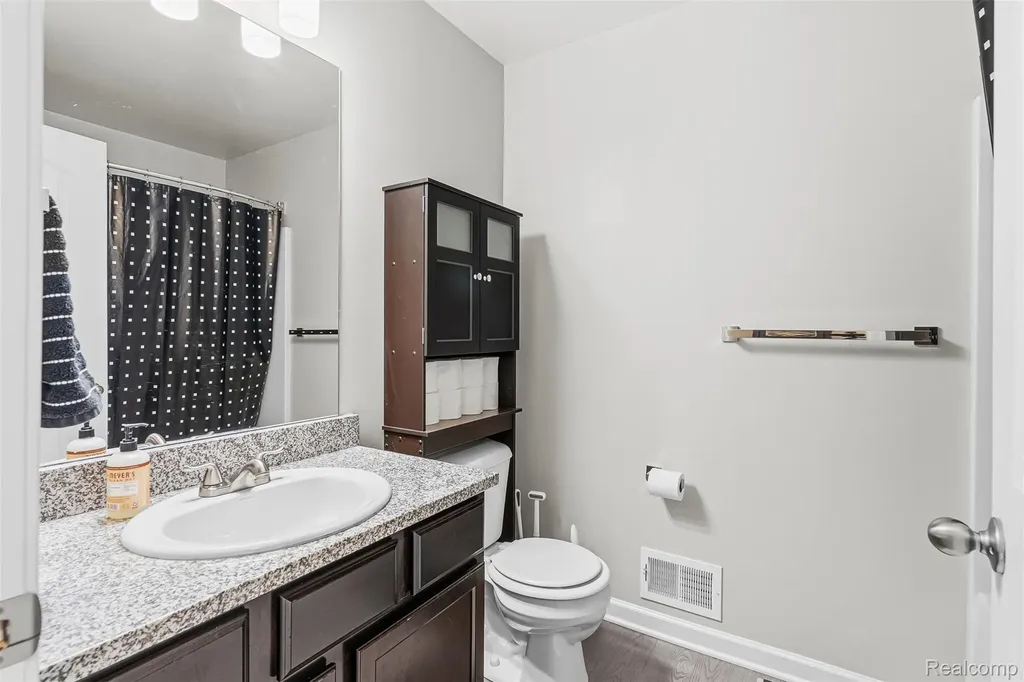 2261 Legacy Drive Burton City MI 48519