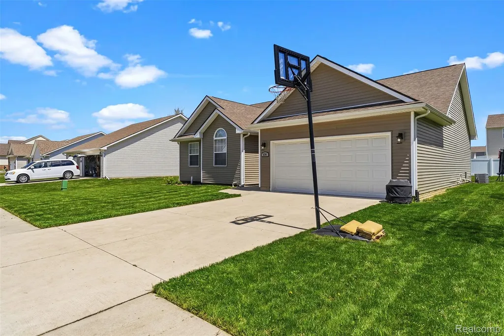 2261 Legacy Drive Burton City MI 48519