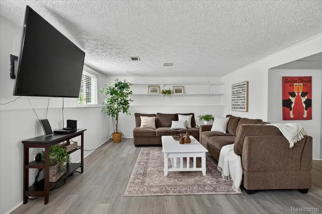 32858 Coach Drive Chesterfield Township MI 48047