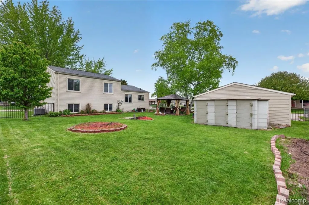32858 Coach Drive Chesterfield Township MI 48047