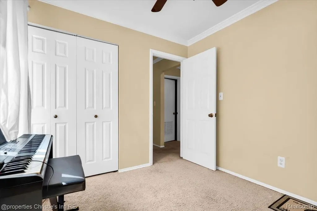 24177 Evergreen Road Southfield City MI 48075