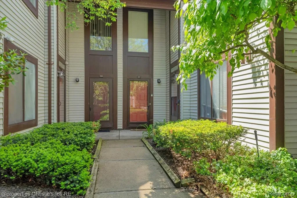 24177 Evergreen Road Southfield City MI 48075