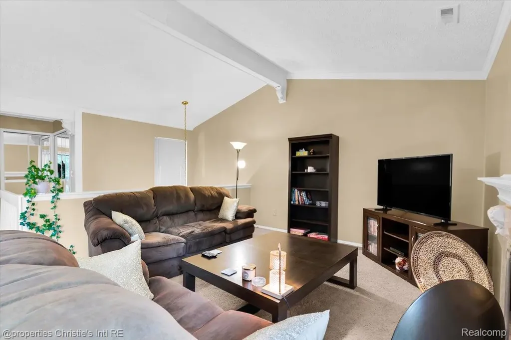 24177 Evergreen Road Southfield City MI 48075