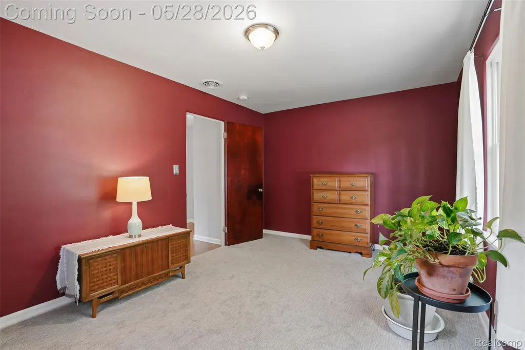 14217 Richfield Street Livonia City MI 48154