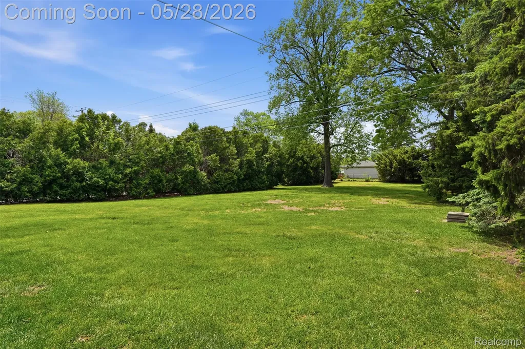 14217 Richfield Street Livonia City MI 48154