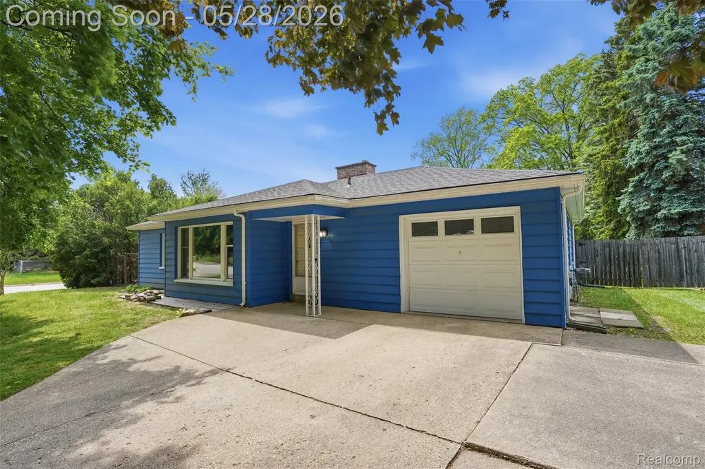 14217 Richfield Street Livonia City MI 48154