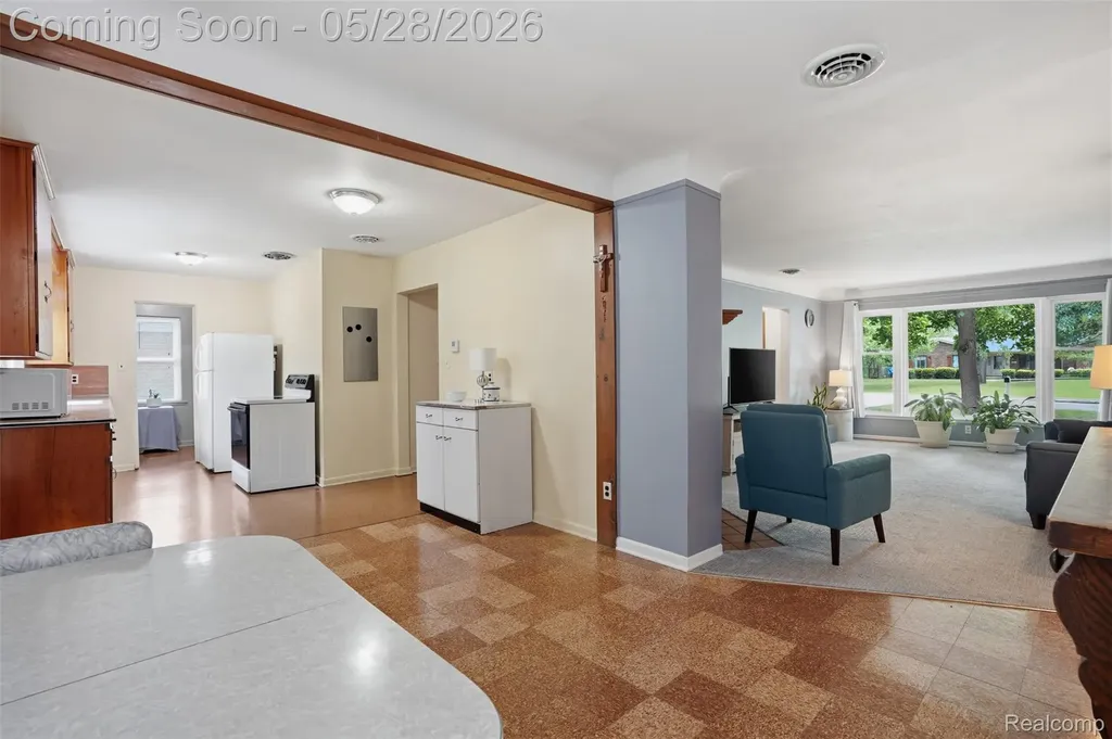 14217 Richfield Street Livonia City MI 48154