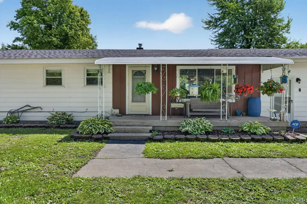 5233 Torrey Road Mundy Township MI 48507