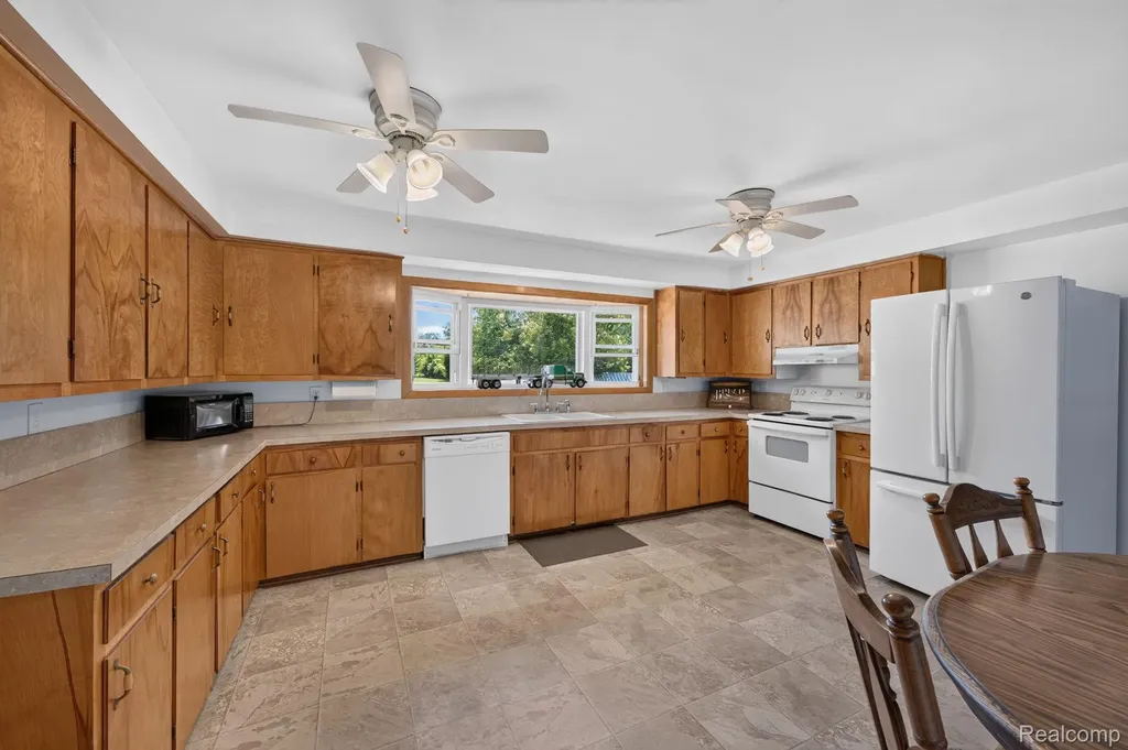 5233 Torrey Road Mundy Township MI 48507