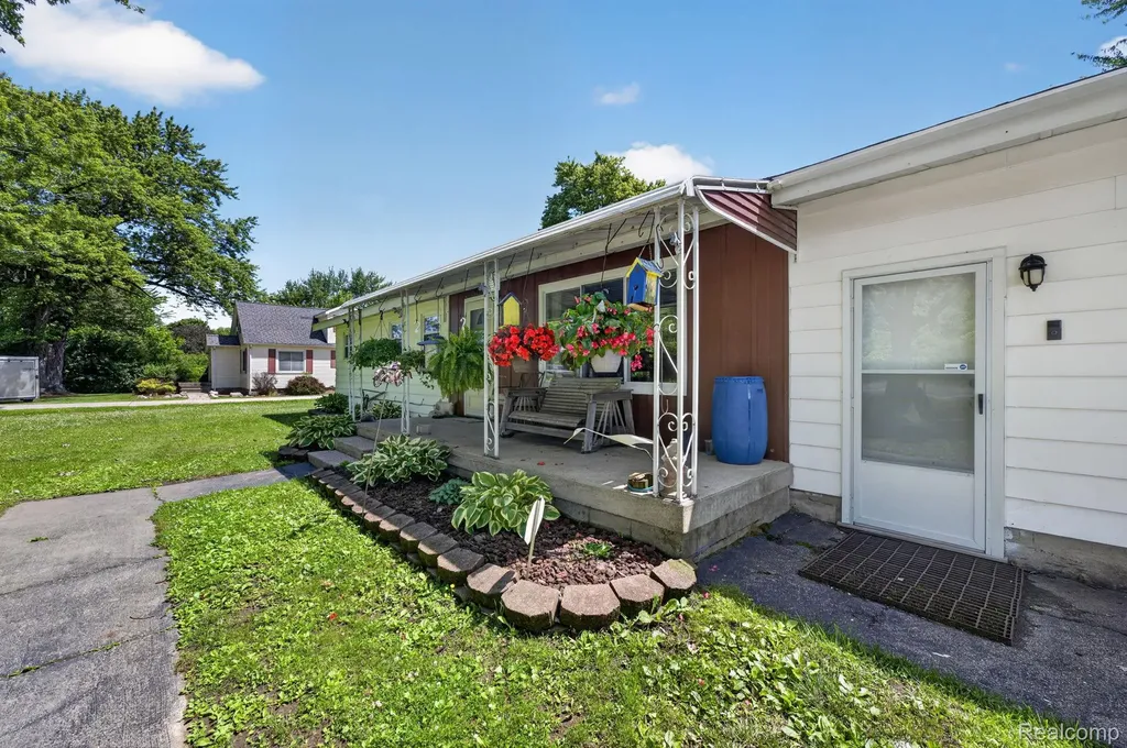 5233 Torrey Road Mundy Township MI 48507
