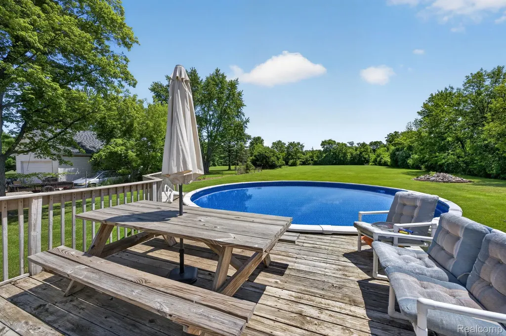 5233 Torrey Road Mundy Township MI 48507