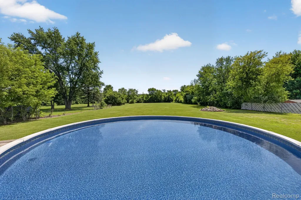 5233 Torrey Road Mundy Township MI 48507