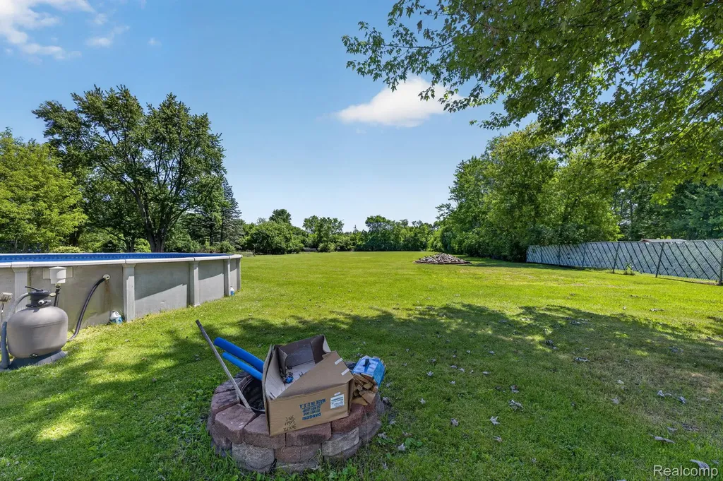 5233 Torrey Road Mundy Township MI 48507