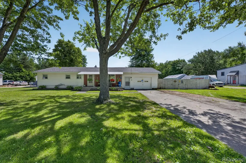 5233 Torrey Road Mundy Township MI 48507