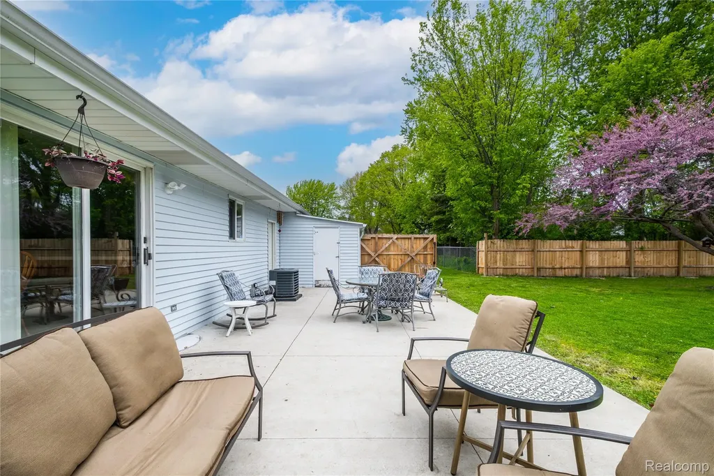 3585 Creekwood Drive Bridgeport Charter Township MI 48601