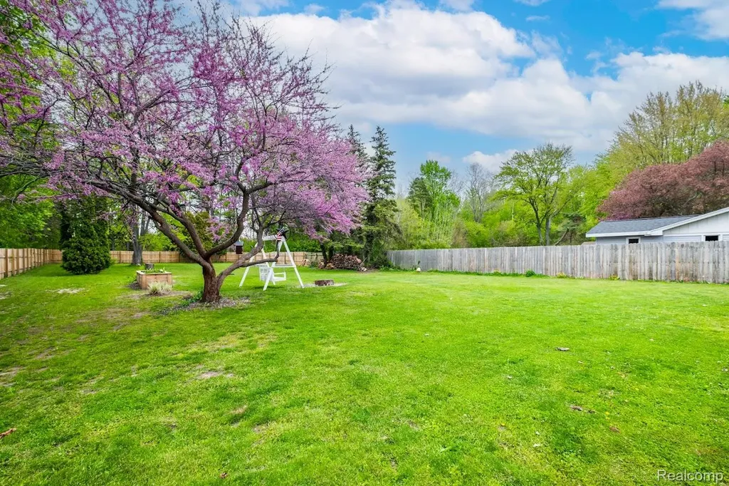 3585 Creekwood Drive Bridgeport Charter Township MI 48601