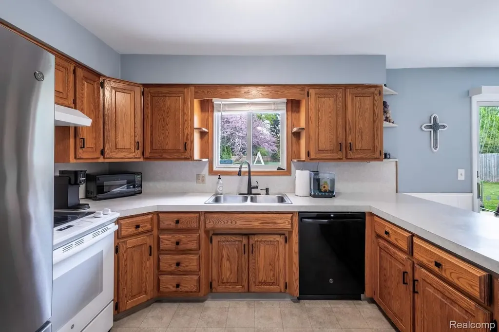 3585 Creekwood Drive Bridgeport Charter Township MI 48601