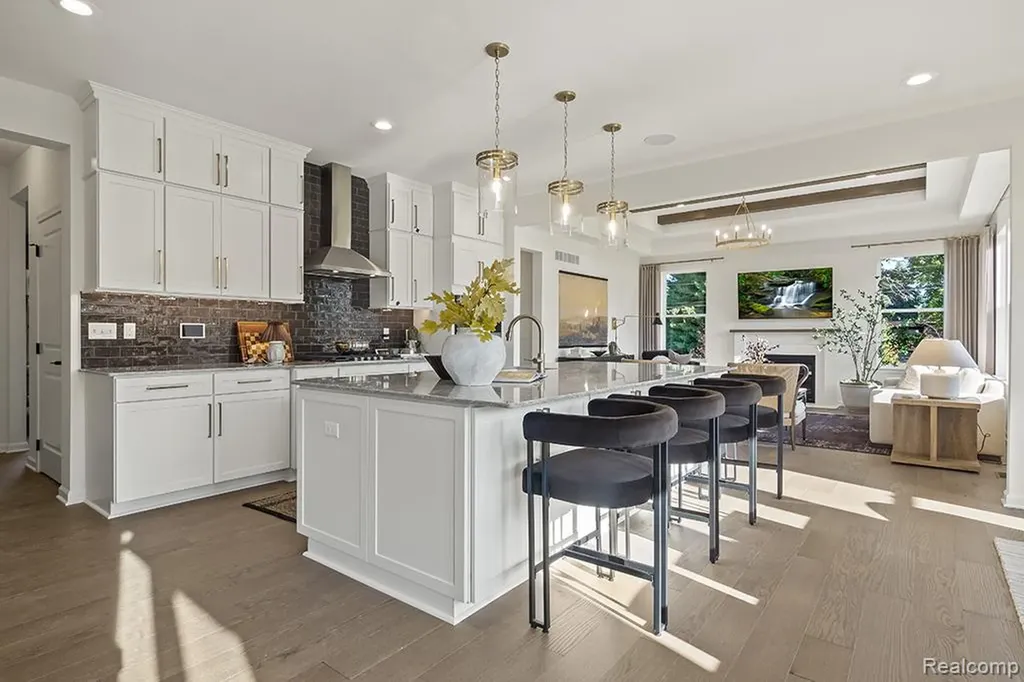 13970 Regatta Bay Drive Shelby Charter Township MI 48315