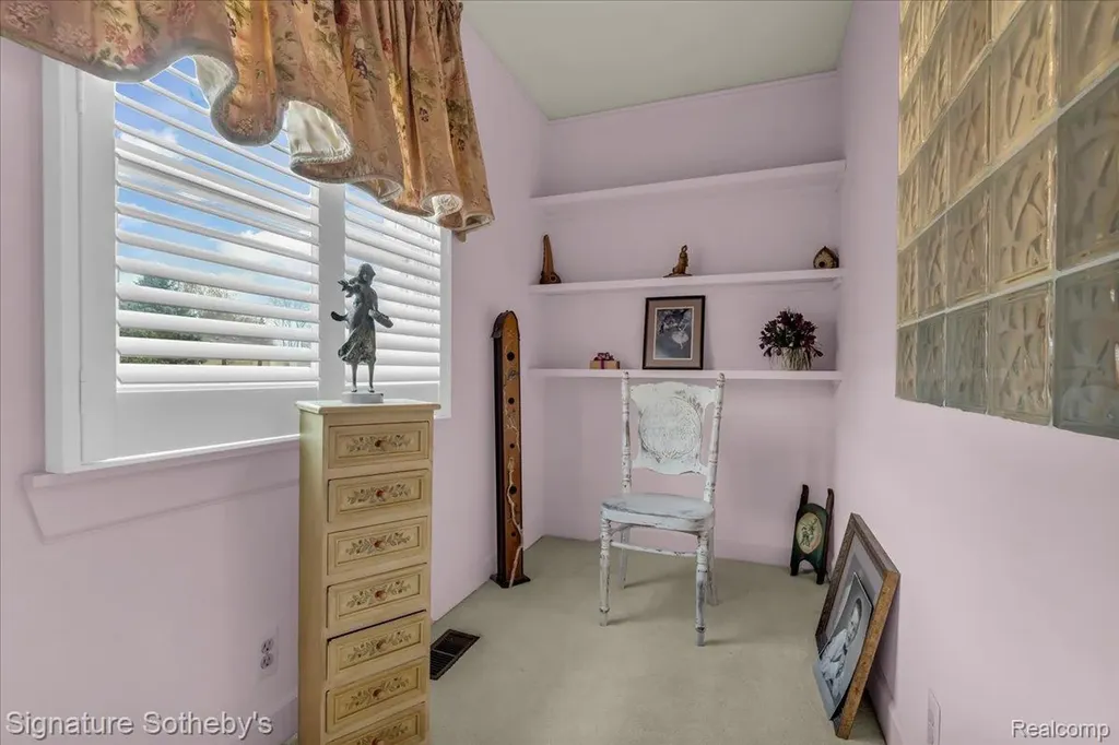 38383 Saddle Lane Clinton Charter Township MI 48036