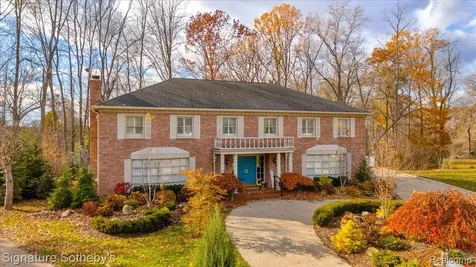 38383 Saddle Lane Clinton Charter Township MI 48036