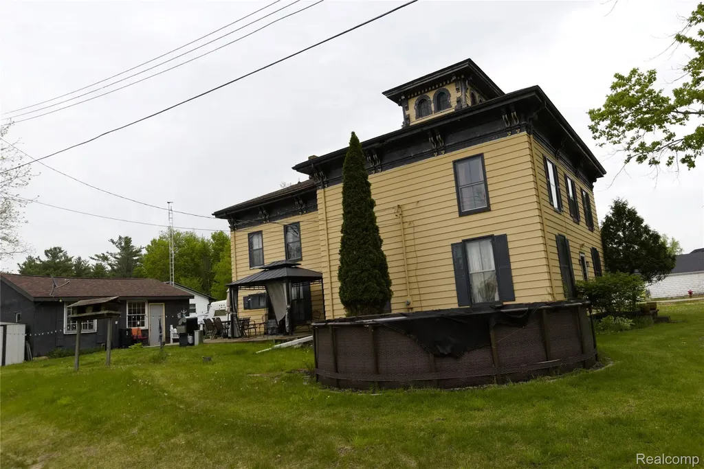4466 Mill Street Columbiaville Village MI 48421