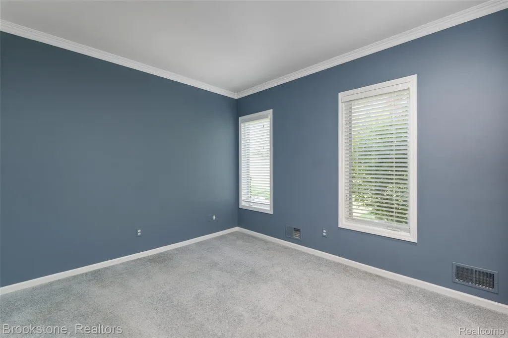 970 Moldovia Drive White Lake Charter Township MI 48386